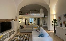 Casamas Spacious 75M Apartment In Brindisi Historic Center Rated 9